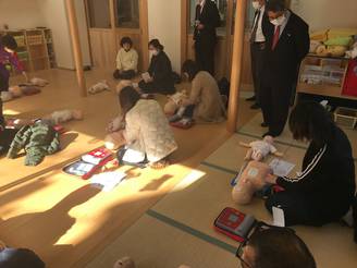 心肺蘇生訓練人形（幼児モデル）、AED寄贈