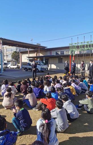 東大阪市立高井田東小学校で「花いっぱいプロジェクト」の出荷式に参加してきました